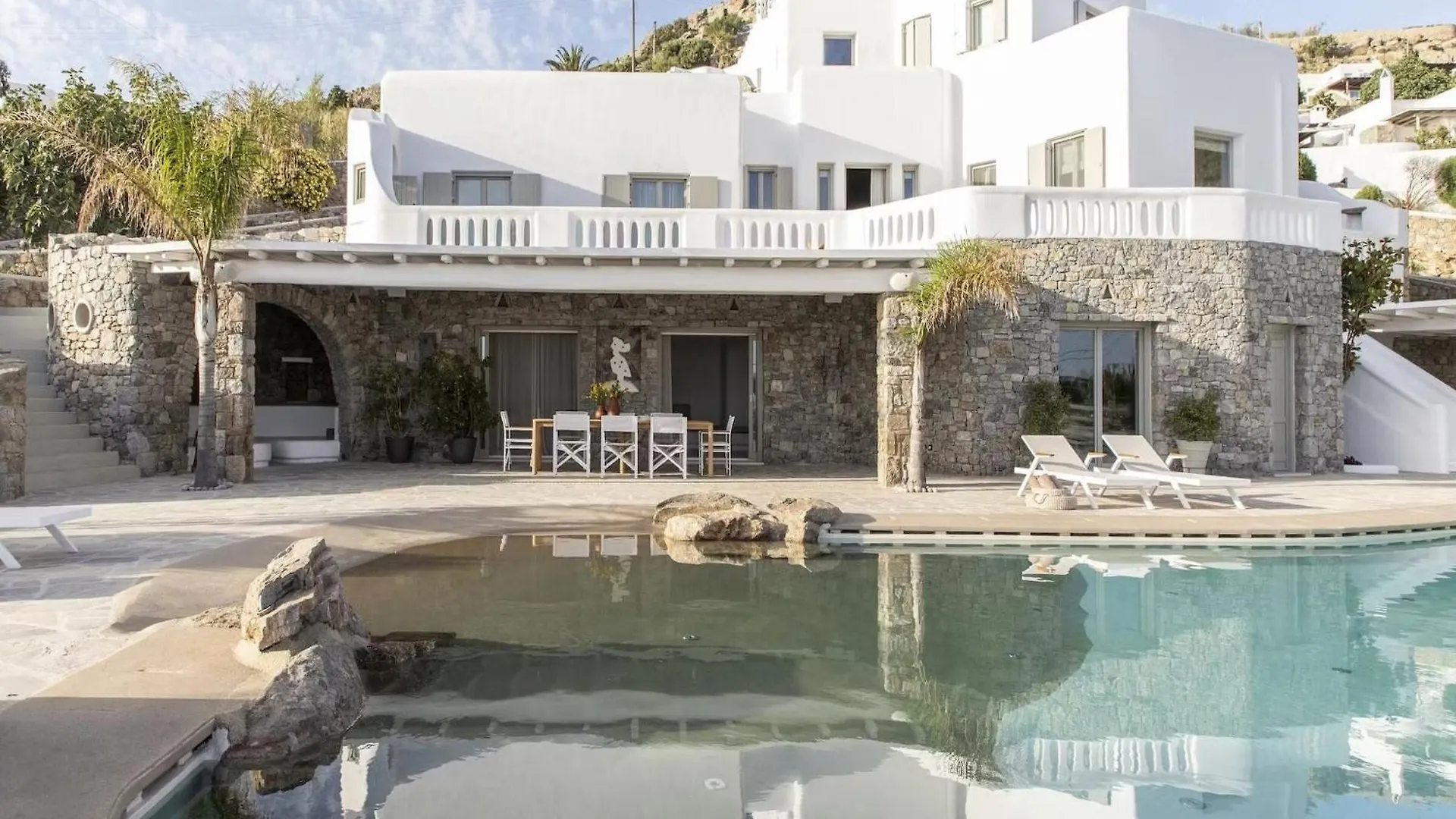 Serene Villa With Terrace And Views Plintri