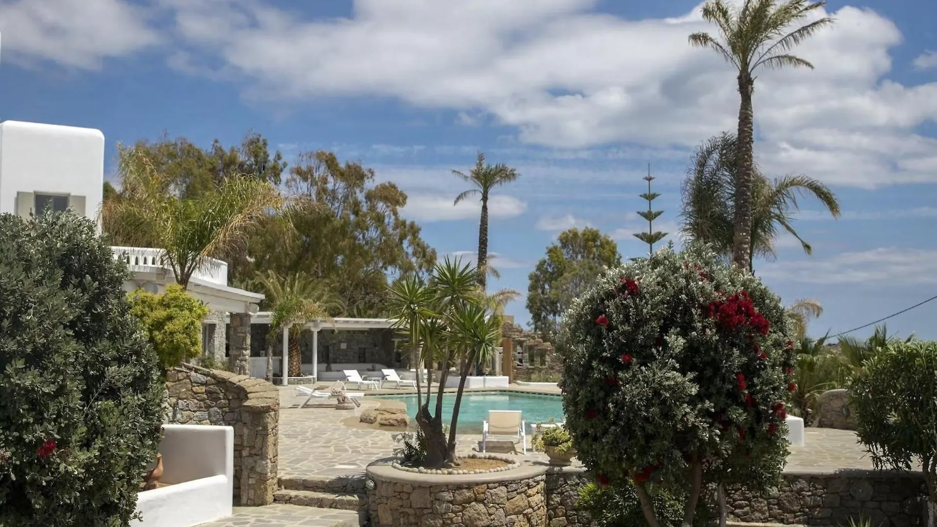 Serene Villa With Terrace And Views Plintri