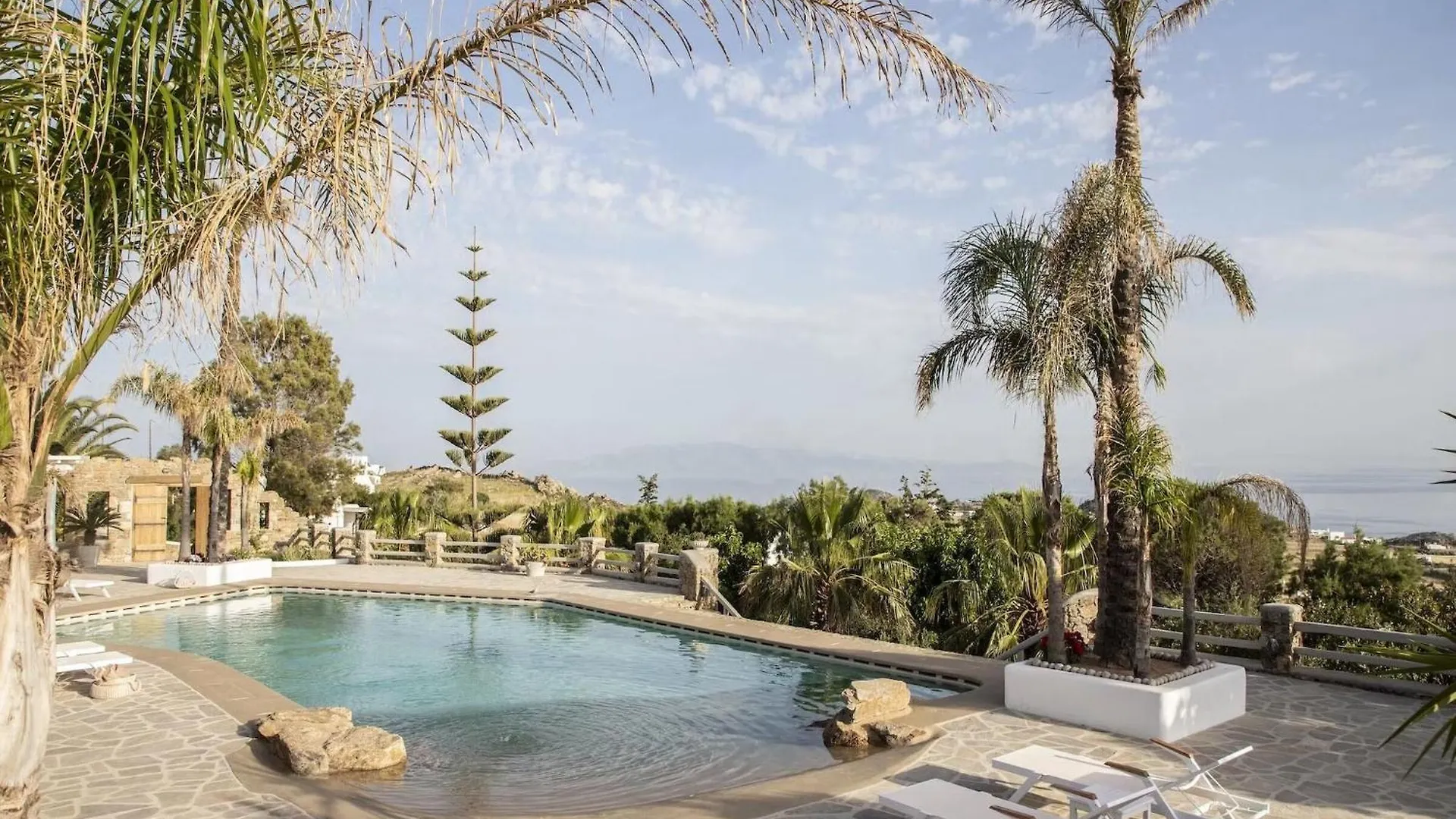 Serene Villa With Terrace And Views Plintri